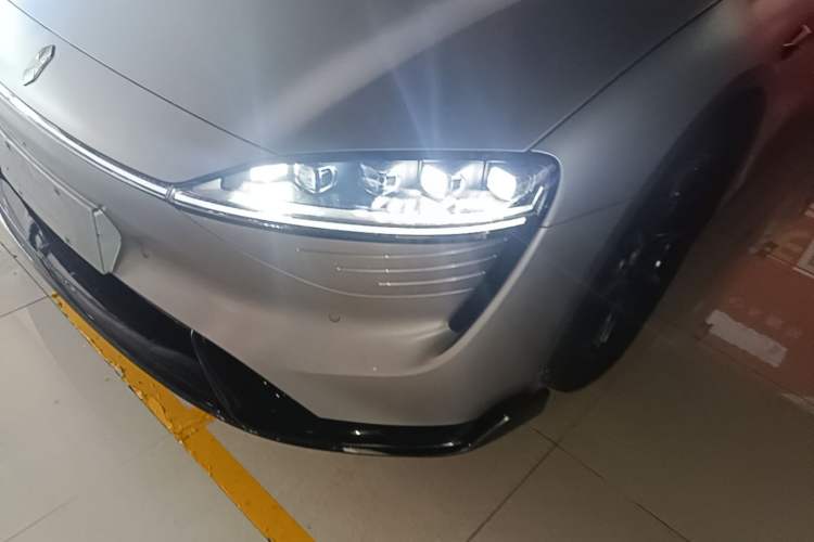 Used Hima Luxeed S7 2024 Max Rear-Drive Long-Range Intelligent Driving Version Left Front Headlight
