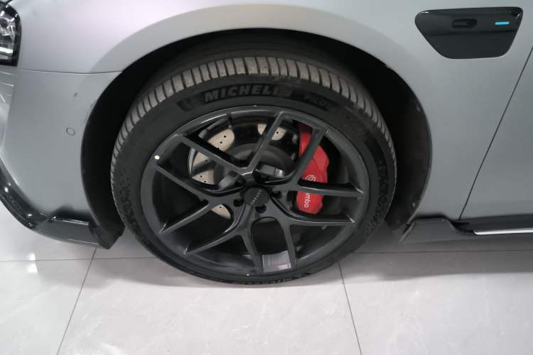 Used Hima Luxeed S7 2024 Max RS Four-Wheel-Drive Performance Edition Left Front Wheel Hub