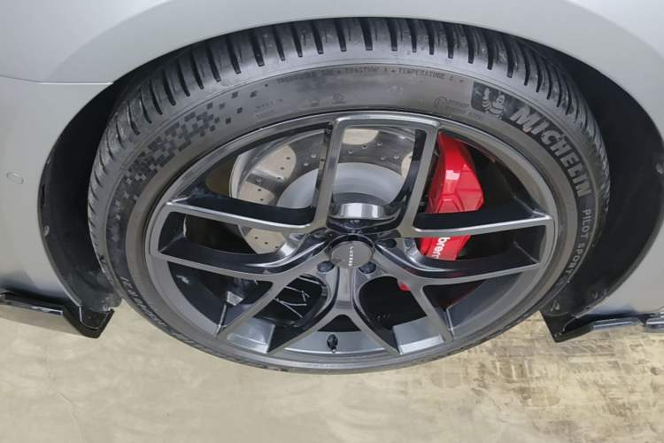 Used Hima Luxeed S7 2024 Max RS Four-Wheel-Drive Performance Edition Left Front Wheel Hub