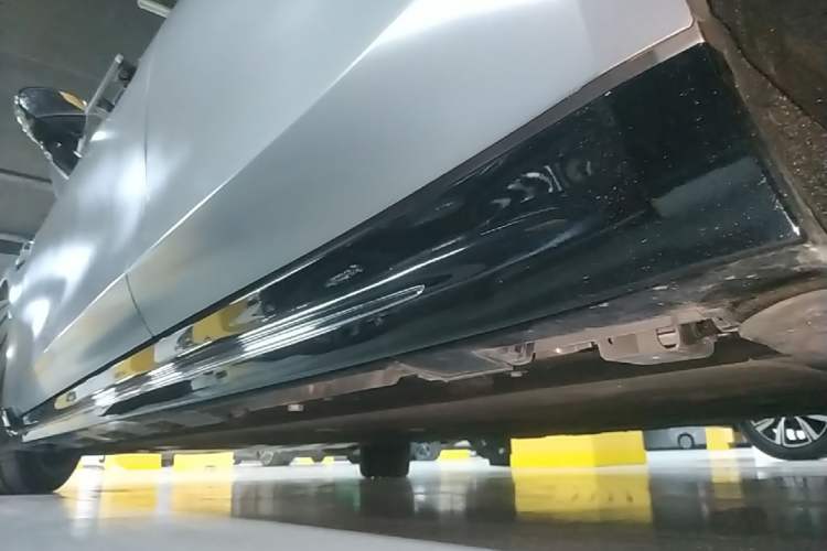 Used Hima Luxeed S7 2024 Max RS Left Side Sill