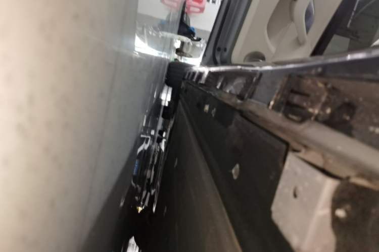 Used Hima Luxeed S7 2024 Max+ Rear-Drive Ultra-Range Intelligent Driving Edition Left Side Sill