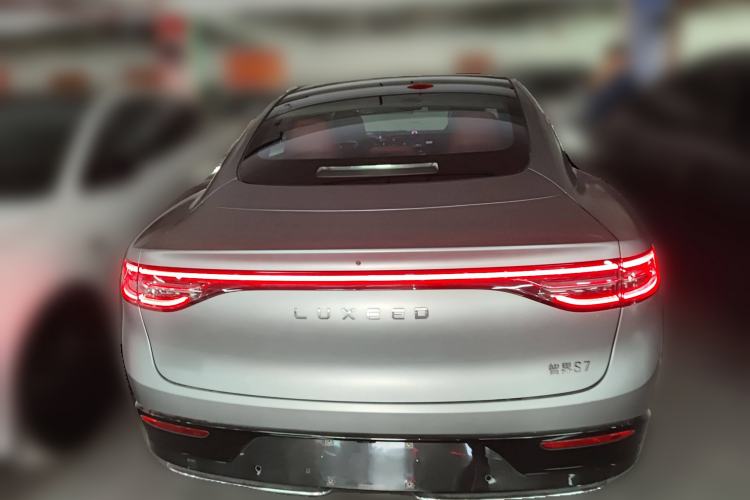 Used Hima Luxeed S7 2024 Max Rear