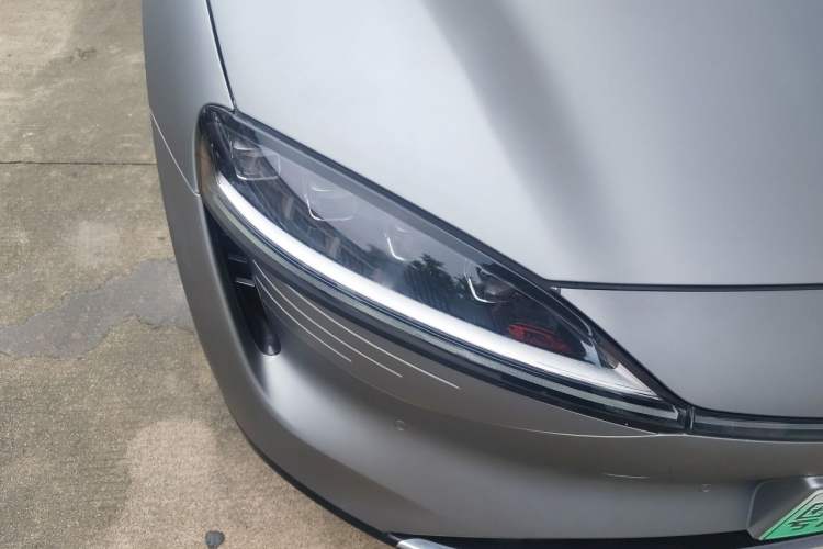 Used Hima Luxeed S7 2024 Max Rear-Drive Long-Range Intelligent Driving Version Right Front Headlight
