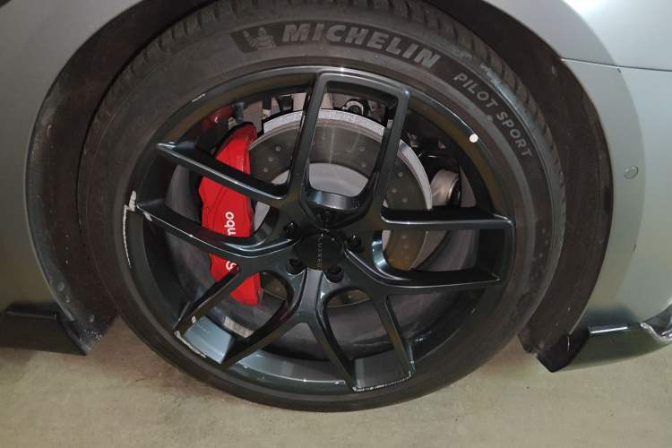 Used Hima Luxeed S7 2024 Max RS Four-Wheel-Drive Performance Edition Right Front Wheel Hub