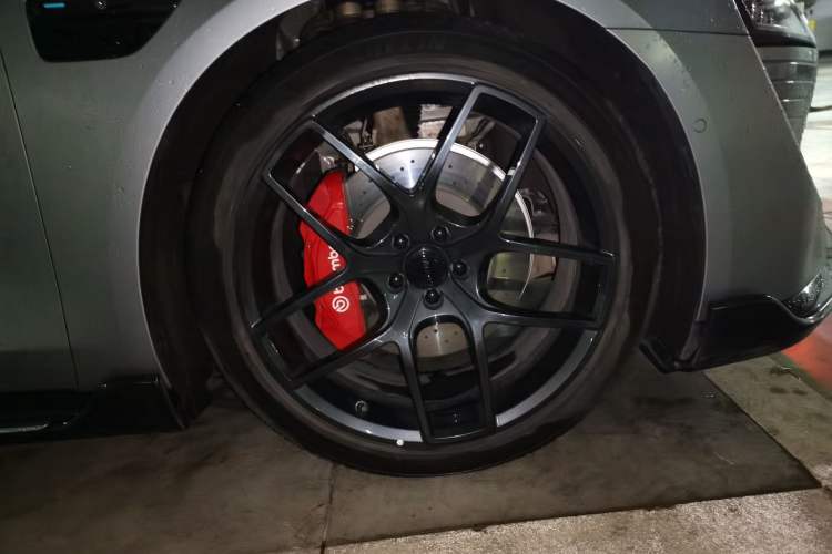 Used Hima Luxeed S7 2024 Max RS Four-Wheel-Drive Performance Edition Right Front Wheel Hub
