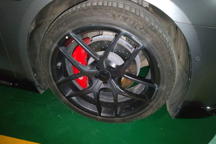 Used Hima Luxeed S7 2024 Ultra Four-Wheel Drive Flagship Edition Right Front Wheel Hub