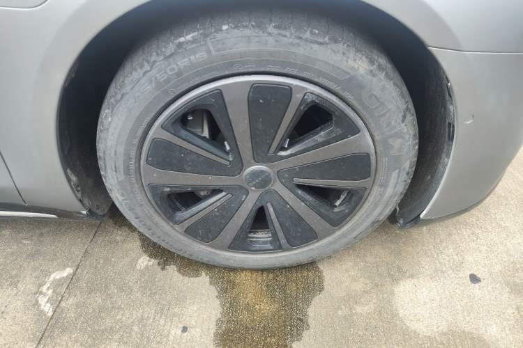 Used Hima Luxeed S7 2024 Max Rear-Drive Long-Range Intelligent Driving Version Right Front Wheel Hub