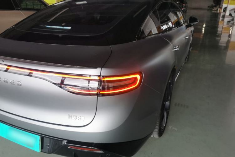 Used Hima Luxeed S7 2024 Ultra Four-Wheel Drive Flagship Edition Right Rear Taillight