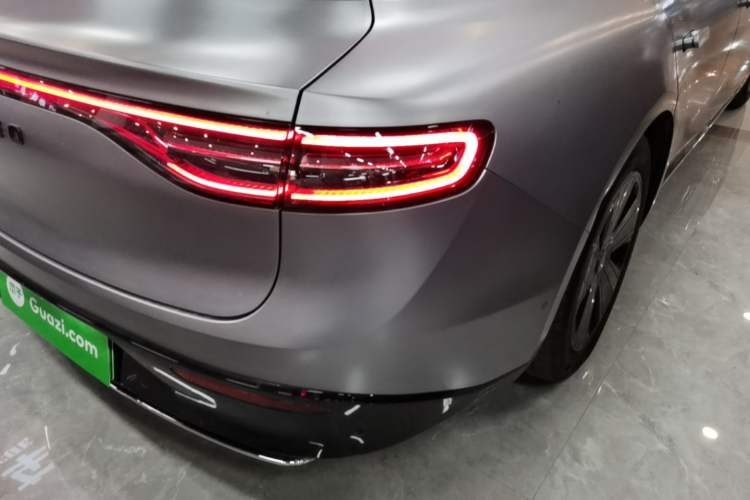 Used Hima Luxeed S7 2024 Max Rear-Drive Long-Range Intelligent Driving Version Right Rear Taillight