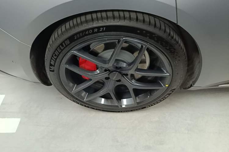 Used Hima Luxeed S7 2024 Max RS Four-Wheel-Drive Performance Edition Right Rear Wheel Hub