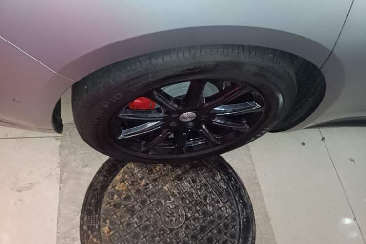 Used Hima Luxeed S7 2024 Max Rear-Drive Long-Range Intelligent Driving Version Right Rear Wheel Hub