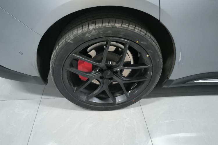 Used Hima Luxeed S7 2024 Max RS Four-Wheel-Drive Performance Edition Right Rear Wheel Hub