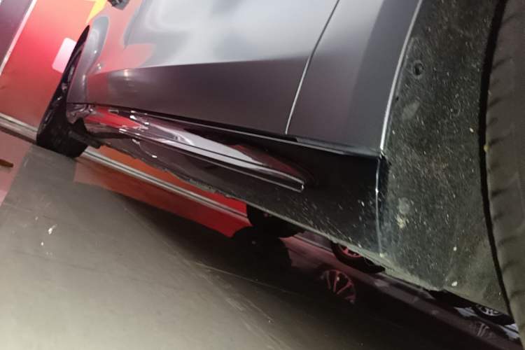 Used Hima Luxeed S7 2024 Max Rear-Drive Long-Range Intelligent Driving Version Right Side Sill