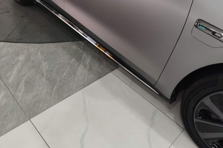 Used Hima Luxeed S7 2024 Max+ Rear-Drive Ultra-Range Intelligent Driving Edition Right Side Sill
