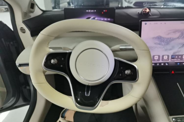 Used Hima Luxeed S7 2024 Max+ Rear-Drive Ultra-Range Intelligent Driving Edition Steering Wheel