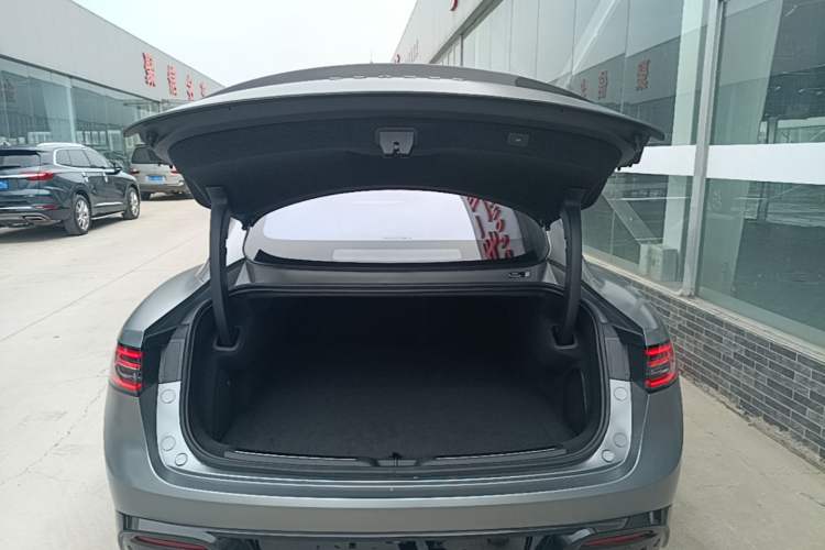 Used Hima Luxeed S7 2024 Max RS Four-Wheel-Drive Performance Edition Trunk