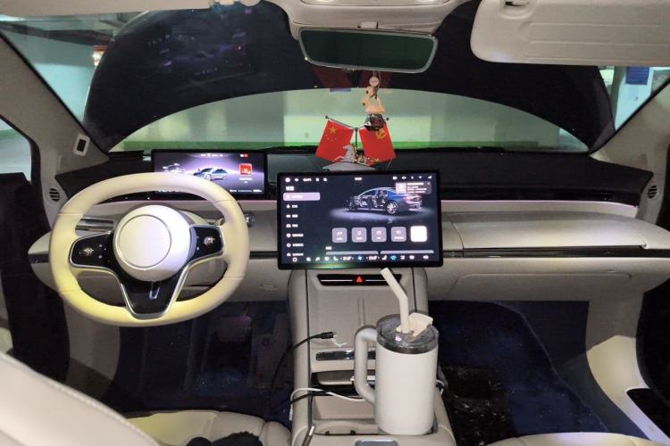 Used Hima Luxeed S7 2024 Max Rear-Drive Long-Range Intelligent Driving Version Center Console