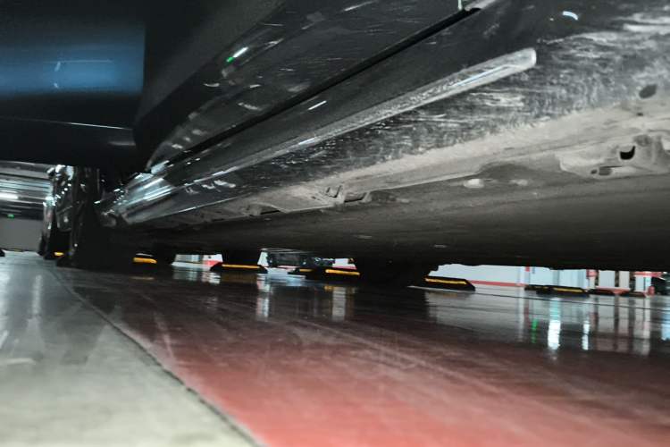 Used Hima Luxeed S7 2024 Max Rear-Drive Long-Range Intelligent Driving Version Chassis Front Right