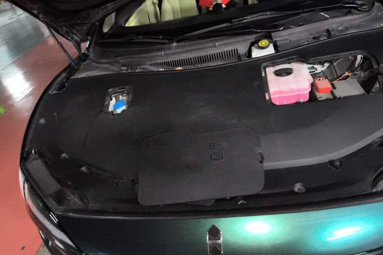 Used Hima Luxeed S7 2024 Max Rear-Drive Long-Range Intelligent Driving Version Engine Bay Right