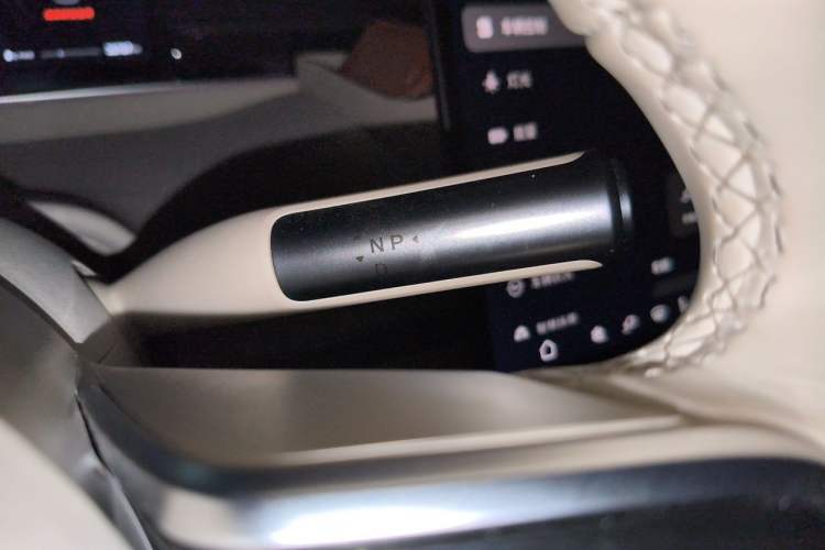 Used Hima Luxeed S7 2024 Max Rear-Drive Long-Range Intelligent Driving Version Gear Lever