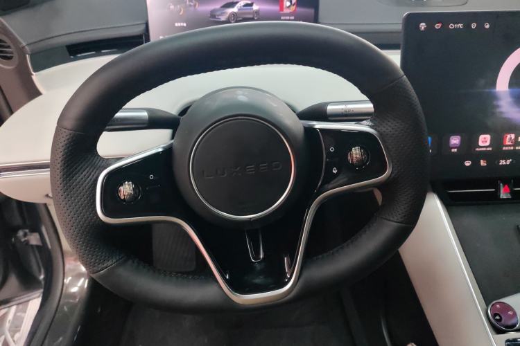 Used Hima Luxeed S7 2024 Ultra Four-Wheel Drive Flagship Edition Steering Wheel