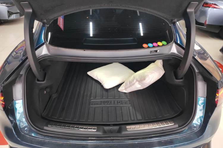 Used Hima Luxeed S7 2024 Ultra Four-Wheel Drive Flagship Edition Trunk
