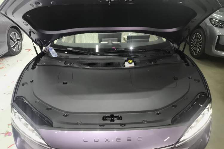 Used Hima Luxeed S7 2024 Pro Rear-Drive Long-Range Version Engine Bay