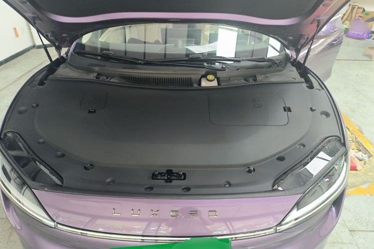 Used Hima Luxeed S7 2024 Pro Model Engine Bay