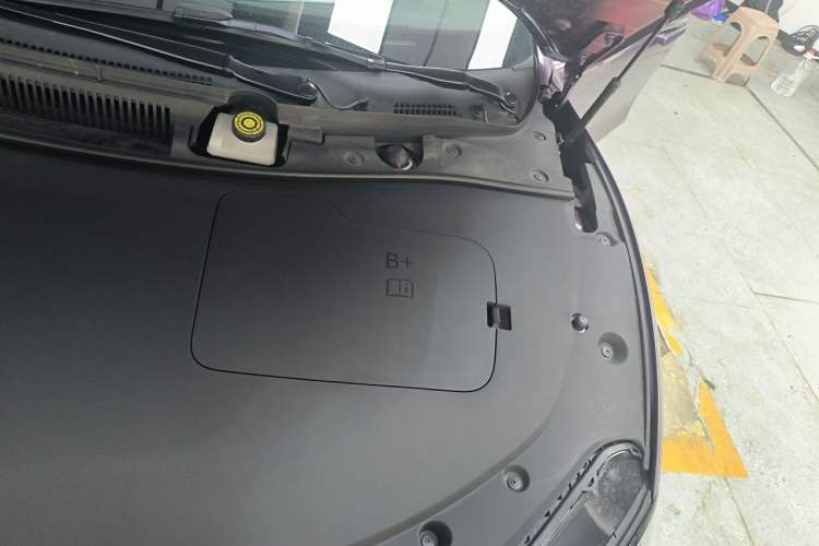 Used Hima Luxeed S7 2024 Pro Model Engine Bay Left