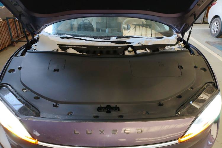 Used Hima Luxeed S7 2024 Ultra Four-Wheel Drive Flagship Edition Engine Bay