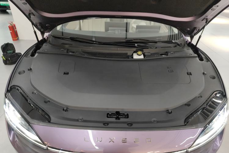 Used Hima Luxeed S7 2024 Ultra Four-Wheel Drive Flagship Edition Engine Bay