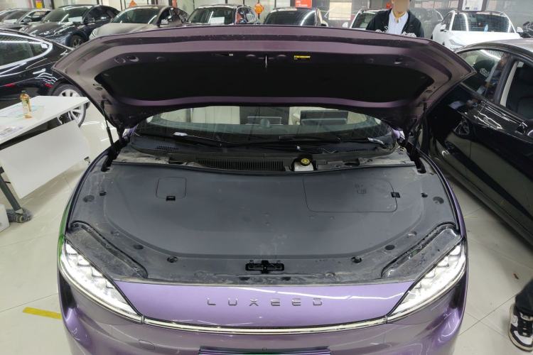 Used Hima Luxeed S7 2024 Ultra Four-Wheel Drive Flagship Edition Engine Bay