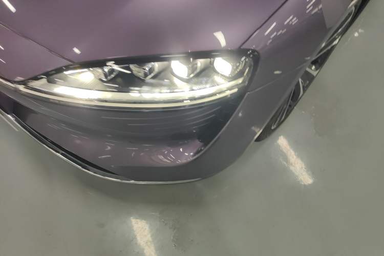 Used Hima Luxeed S7 2024 Ultra Four-Wheel Drive Flagship Edition Left Front Headlight
