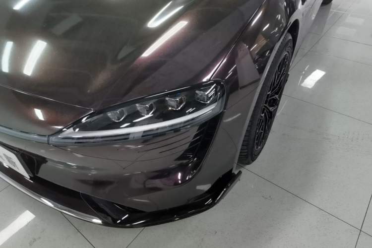 Used Hima Luxeed S7 2024 Max+ Rear-Drive Ultra-Range Intelligent Driving Edition Left Front Headlight