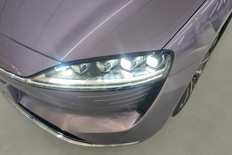 Used Hima Luxeed S7 2024 Ultra Four-Wheel Drive Flagship Edition Left Front Headlight