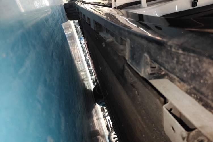Used Hima Luxeed S7 2024 Ultra Four-Wheel Drive Flagship Edition Left Side Sill