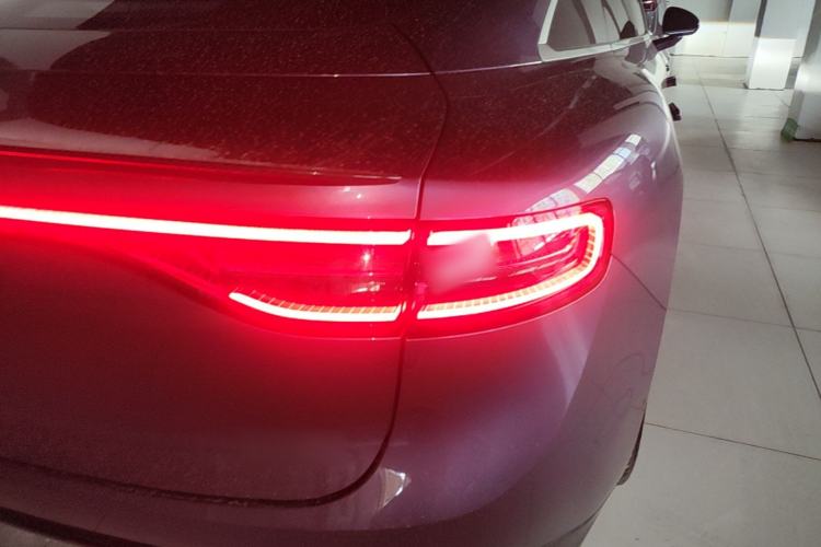 Used Hima Luxeed S7 2024 Ultra Four-Wheel Drive Flagship Edition Right Rear Taillight