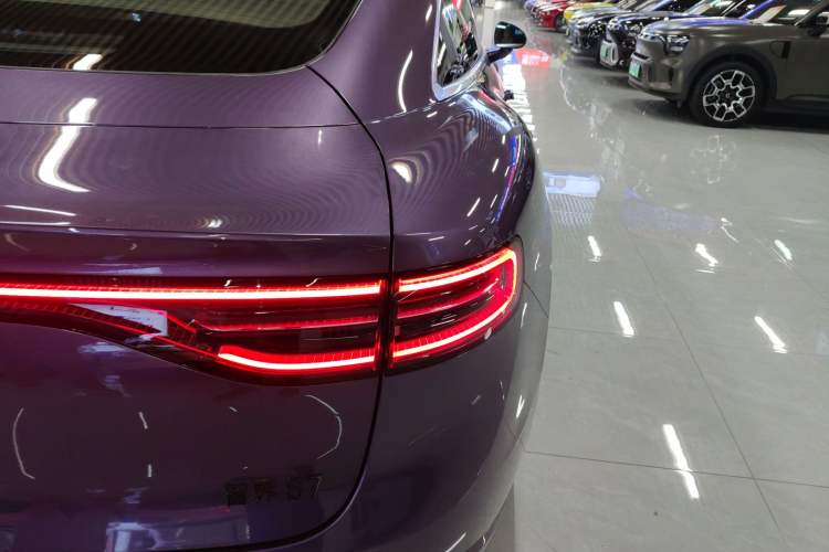 Used Hima Luxeed S7 2024 Ultra Four-Wheel Drive Flagship Edition Right Rear Taillight