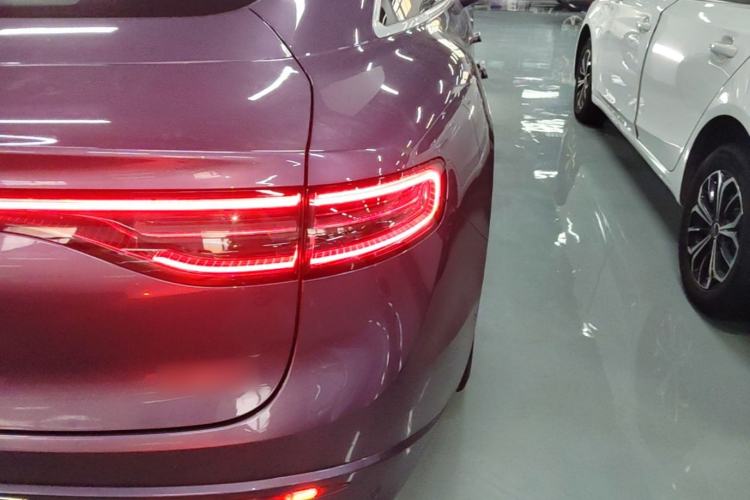 Used Hima Luxeed S7 2024 Ultra Four-Wheel Drive Flagship Edition Right Rear Taillight