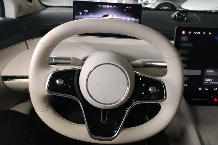 Used Hima Luxeed S7 2024 Max+ Rear-Drive Ultra-Range Intelligent Driving Edition Steering Wheel
