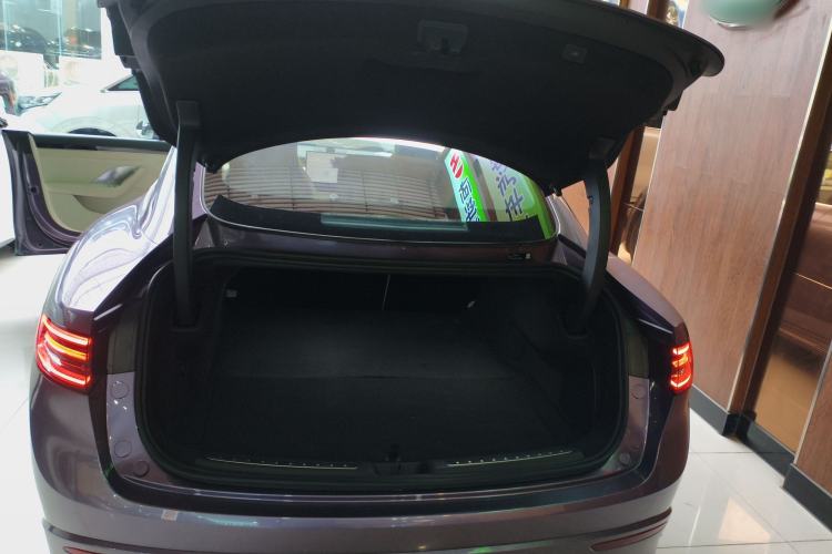 Used Hima Luxeed S7 2024 Pro Rear-Drive Long-Range Version Trunk