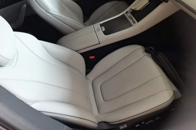 Used Hima Luxeed S7 2024 Pro Rear-Drive Long-Range Version Right Front Seat