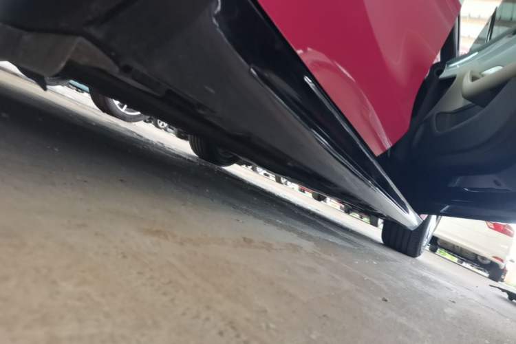 Used Hima Luxeed S7 2024 Pro Rear-Drive Long-Range Version Right Side Sill