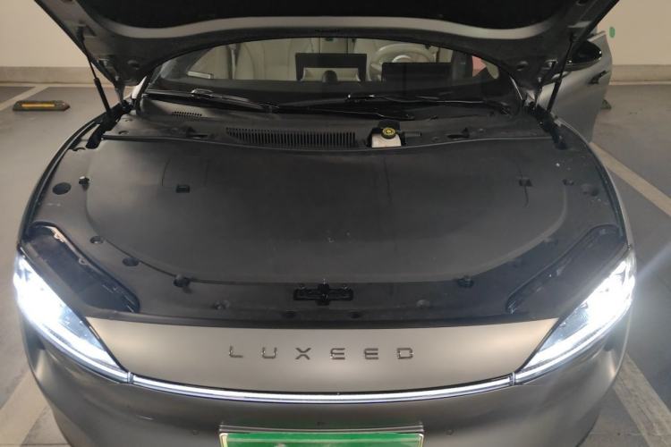 Used Hima Luxeed S7 2024 Max RS Four-Wheel-Drive Performance Edition Engine Bay