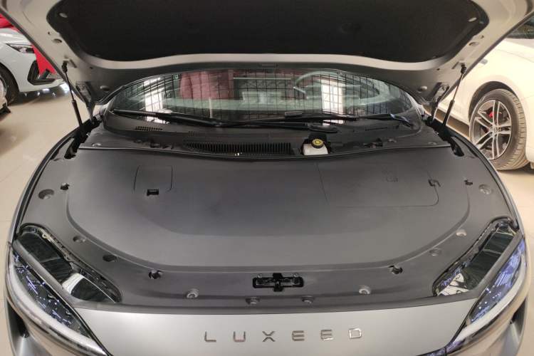 Used Hima Luxeed S7 2024 Max Engine Bay