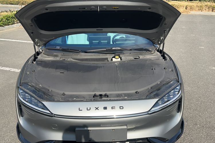 Used Hima Luxeed S7 2024 Max RS Four-Wheel-Drive Performance Edition Engine Bay