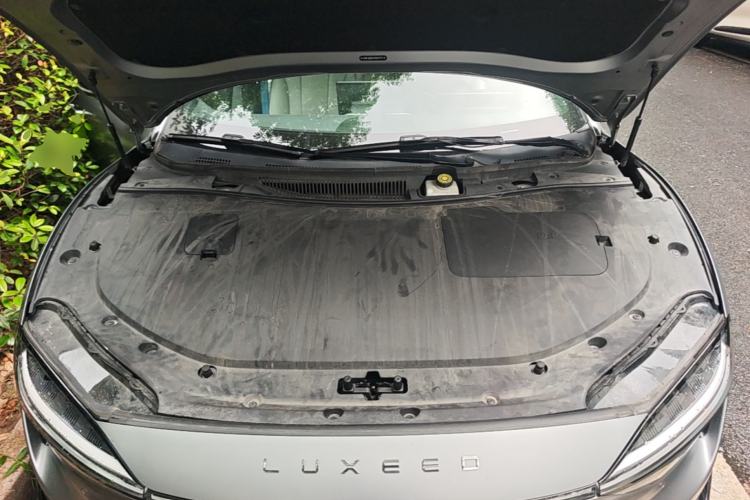 Used Hima Luxeed S7 2024 Max RS Engine Bay