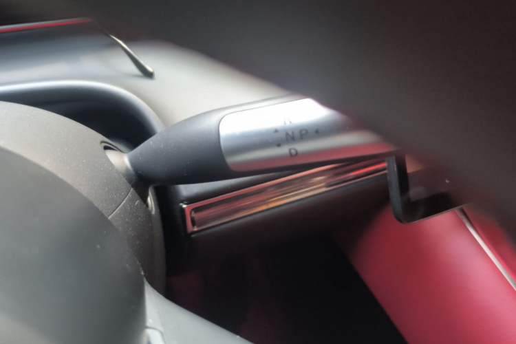 Used Hima Luxeed S7 2024 Max Gear Lever