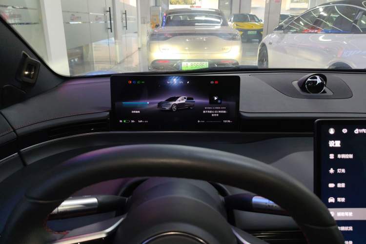 Used Hima Luxeed S7 2024 Max Rear-Drive Long-Range Intelligent Driving Version Instrument Cluster