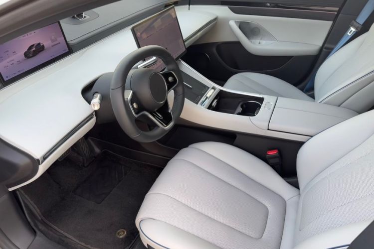 Used Hima Luxeed S7 2024 Max RS Interior 2